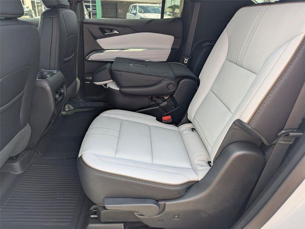 new 2026 Chevrolet Traverse car, priced at $56,596