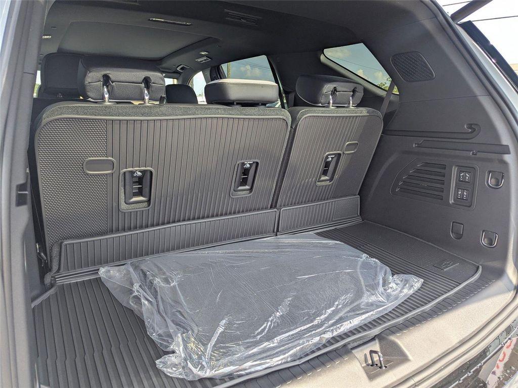 new 2026 Chevrolet Traverse car, priced at $56,596