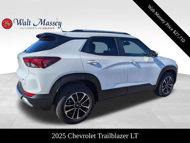 new 2025 Chevrolet TrailBlazer car, priced at $27,710