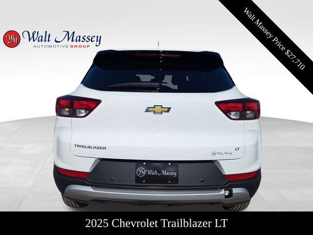 new 2025 Chevrolet TrailBlazer car, priced at $27,710