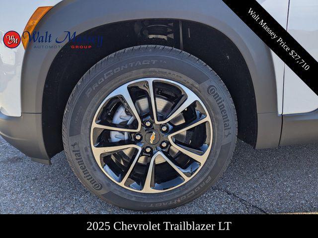 new 2025 Chevrolet TrailBlazer car, priced at $27,710