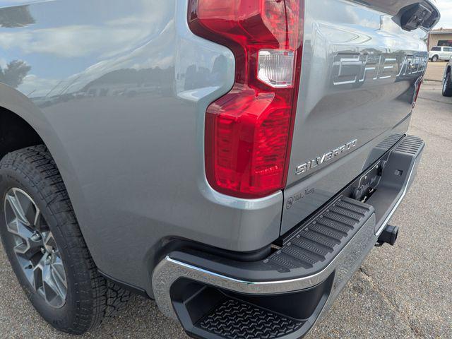 new 2025 Chevrolet Silverado 1500 car, priced at $57,561