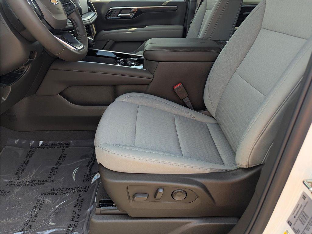 new 2025 Chevrolet Tahoe car, priced at $58,799