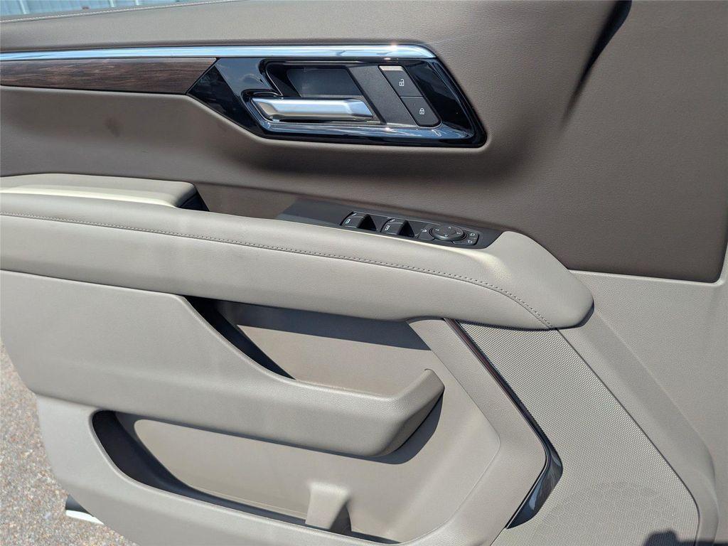 new 2025 Chevrolet Tahoe car, priced at $58,799