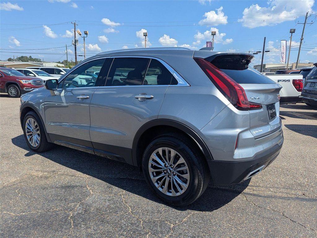 used 2024 Cadillac XT4 car, priced at $34,399
