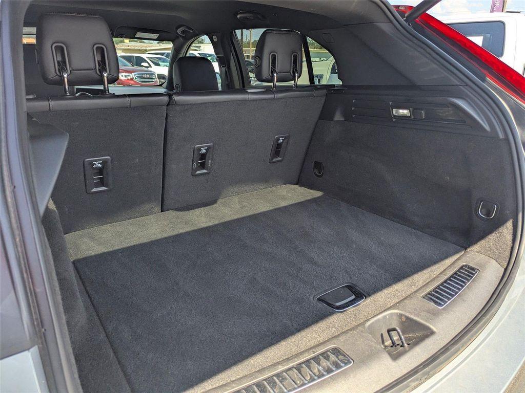 used 2024 Cadillac XT4 car, priced at $34,399