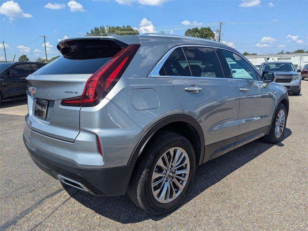 used 2024 Cadillac XT4 car, priced at $34,399