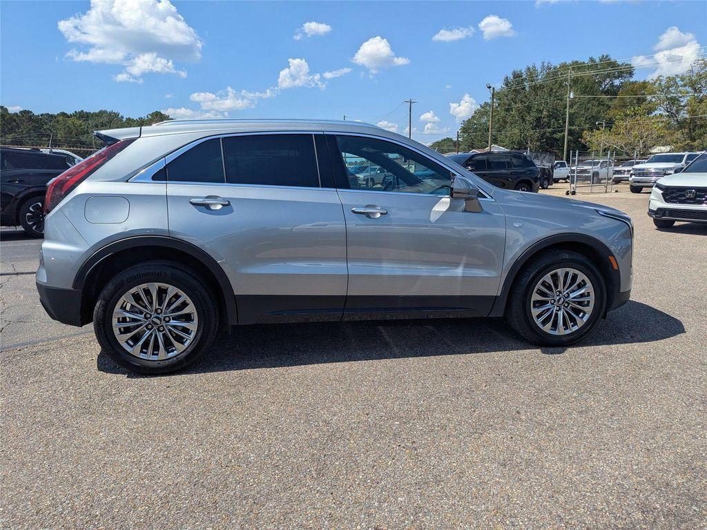 used 2024 Cadillac XT4 car, priced at $34,399