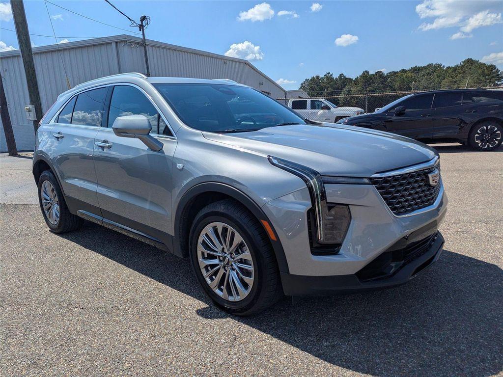 used 2024 Cadillac XT4 car, priced at $34,399