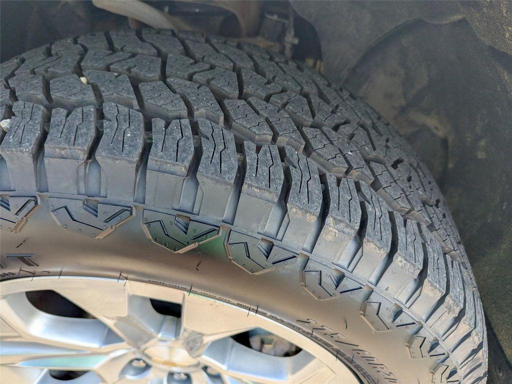 used 2024 Chevrolet Silverado 1500 car, priced at $40,899