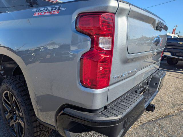 new 2025 Chevrolet Silverado 1500 car, priced at $52,568