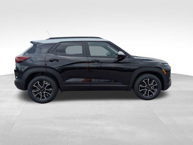 new 2025 Chevrolet TrailBlazer car, priced at $31,638
