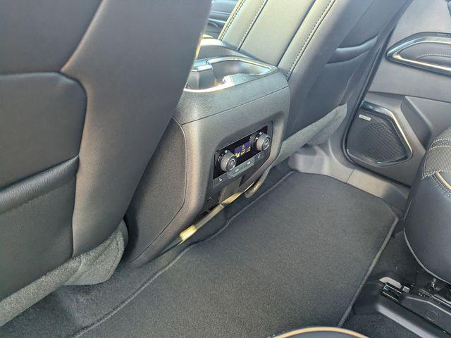 new 2025 Chevrolet Traverse car, priced at $55,176