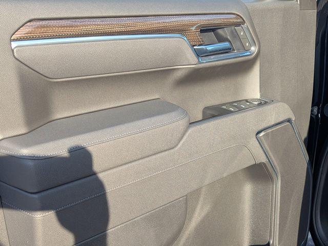 new 2025 Chevrolet Silverado 1500 car, priced at $42,626