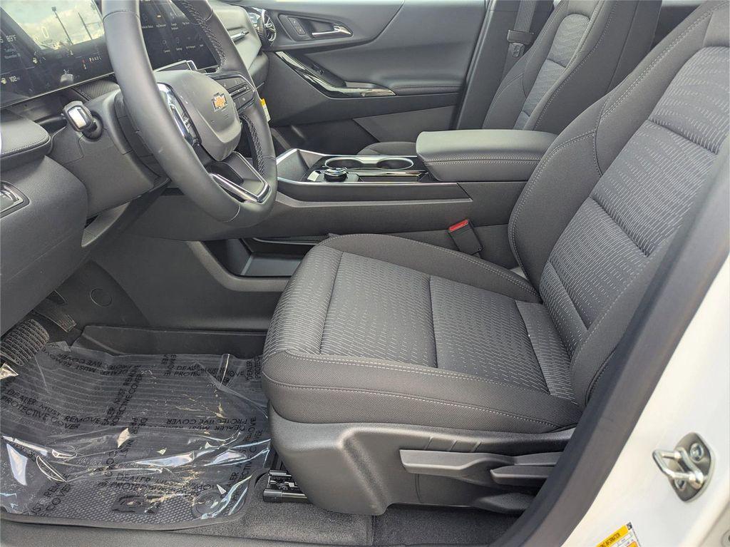 new 2026 Chevrolet Equinox car, priced at $29,738