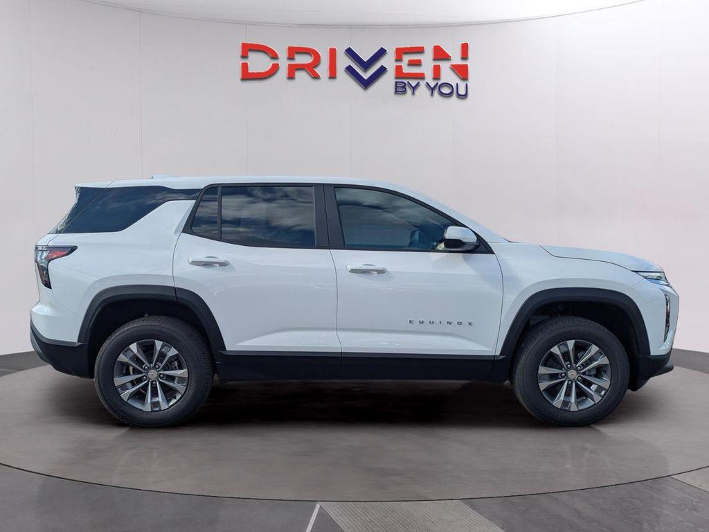 new 2026 Chevrolet Equinox car, priced at $29,738