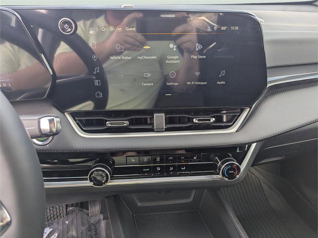 new 2026 Chevrolet Equinox car, priced at $29,738