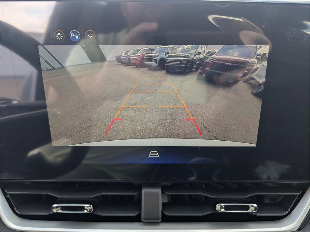 new 2026 Chevrolet Equinox car, priced at $29,738