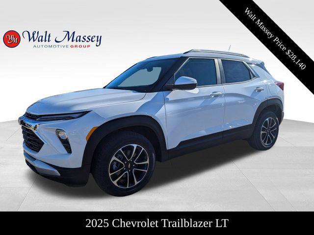 new 2025 Chevrolet TrailBlazer car, priced at $28,140