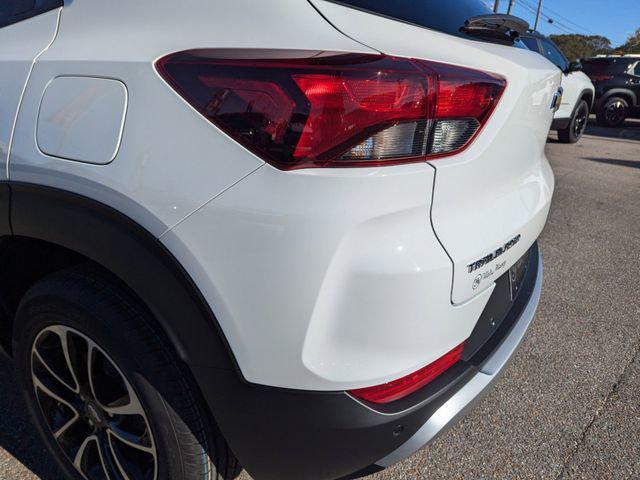 new 2025 Chevrolet TrailBlazer car, priced at $28,140