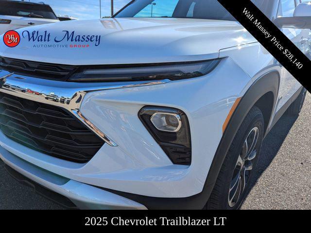 new 2025 Chevrolet TrailBlazer car, priced at $28,140