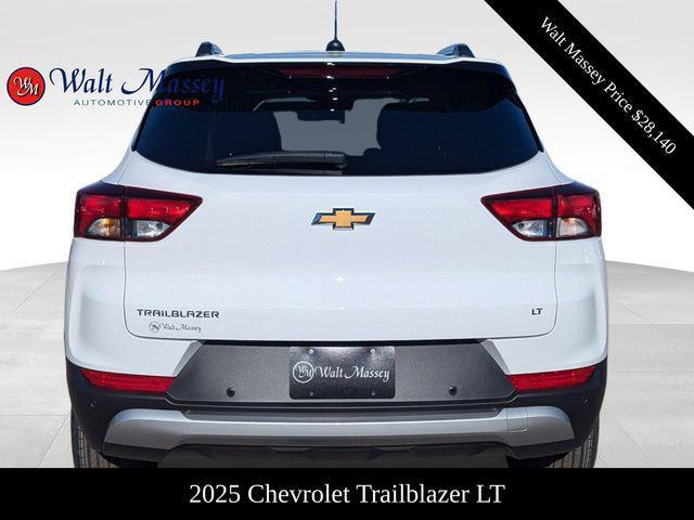 new 2025 Chevrolet TrailBlazer car, priced at $28,140