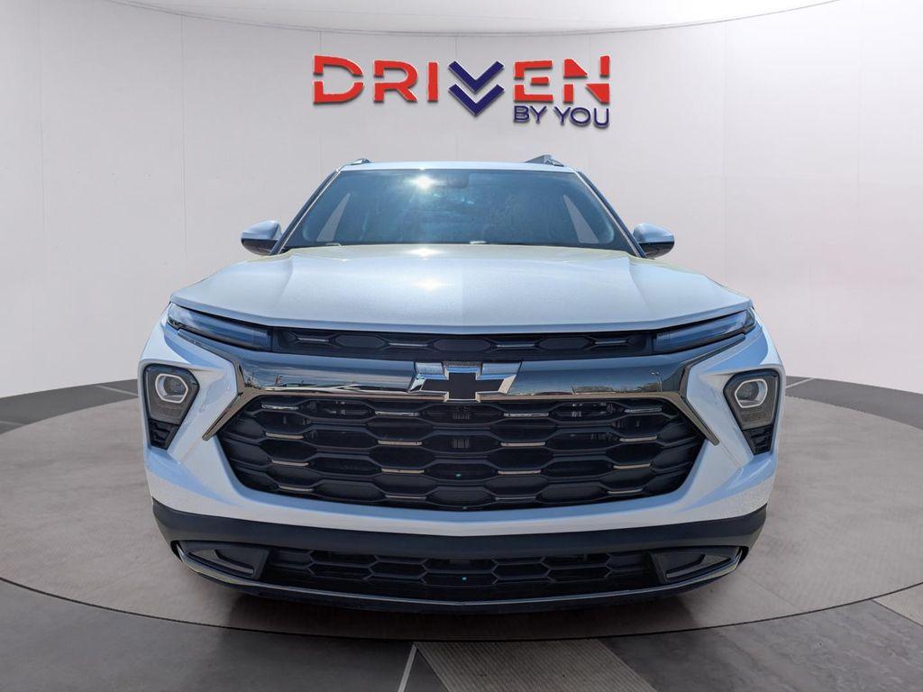 new 2025 Chevrolet TrailBlazer car, priced at $30,219