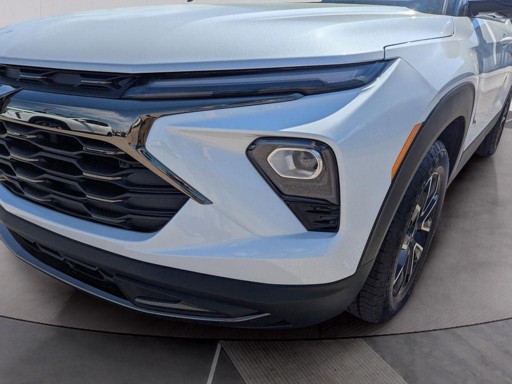 new 2025 Chevrolet TrailBlazer car, priced at $30,219