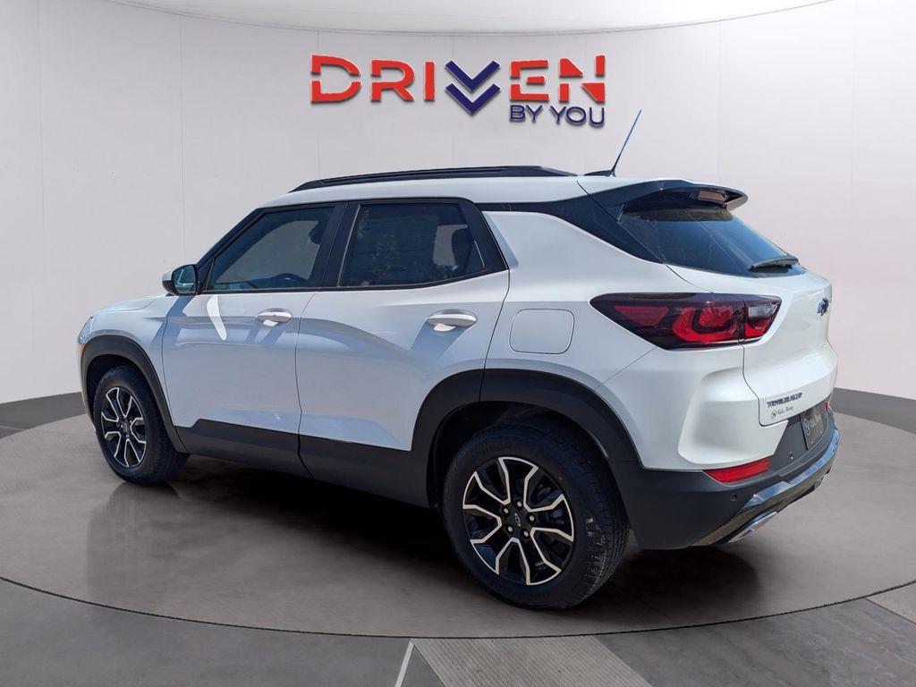 new 2025 Chevrolet TrailBlazer car, priced at $30,219