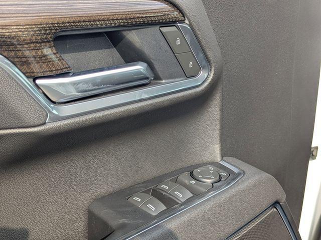 new 2025 Chevrolet Silverado 1500 car, priced at $42,626