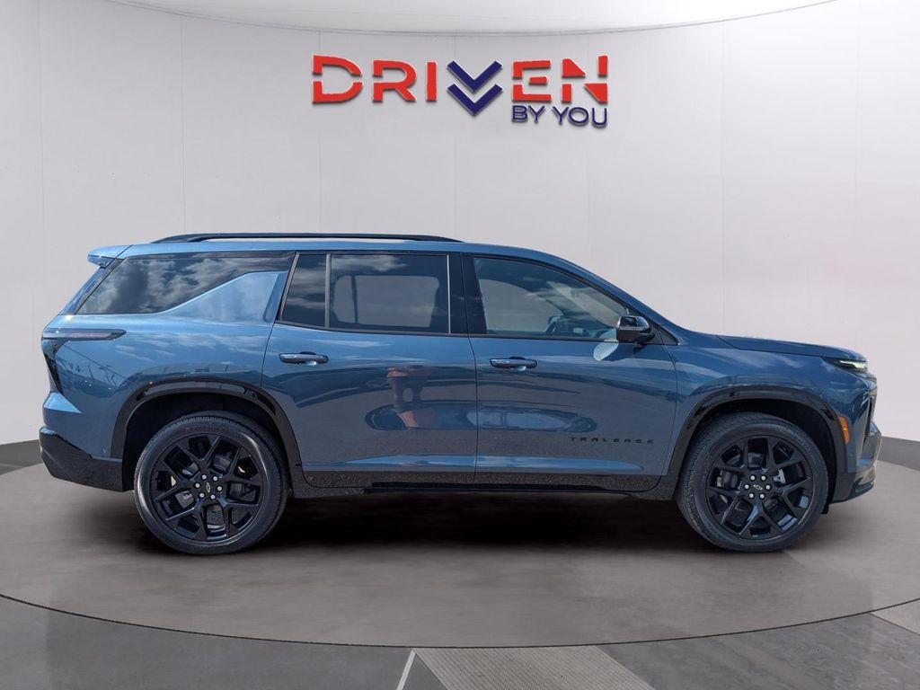 new 2026 Chevrolet Traverse car, priced at $56,375