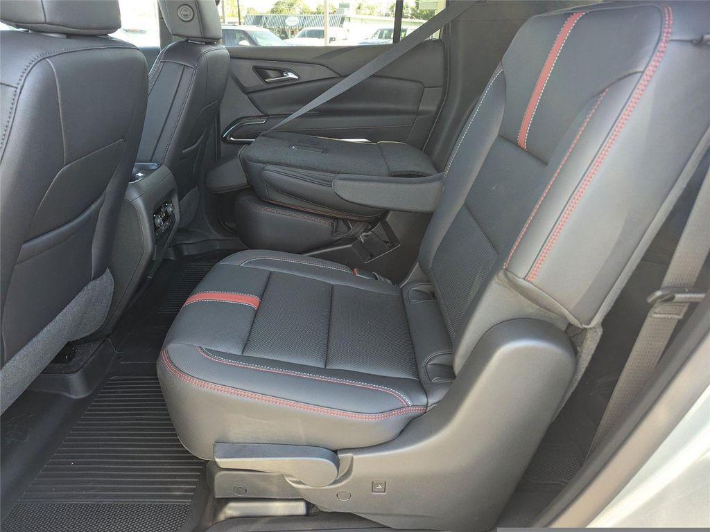 new 2026 Chevrolet Traverse car, priced at $55,114