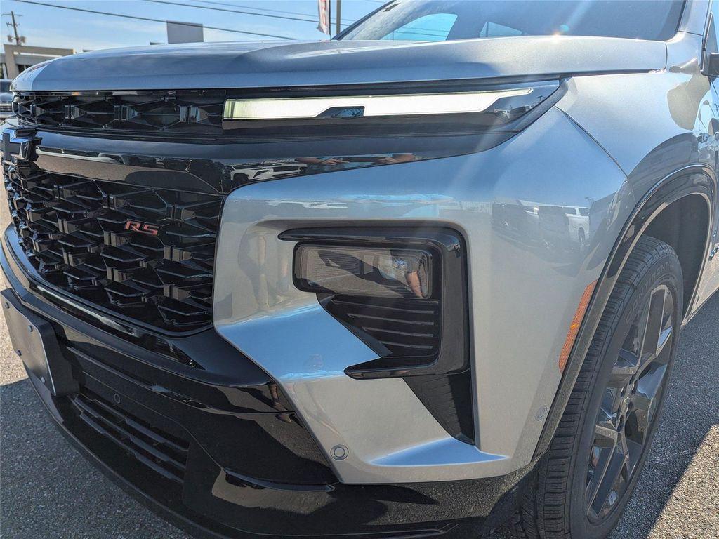 new 2026 Chevrolet Traverse car, priced at $55,114