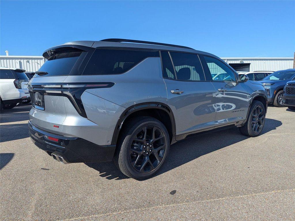 new 2026 Chevrolet Traverse car, priced at $55,114