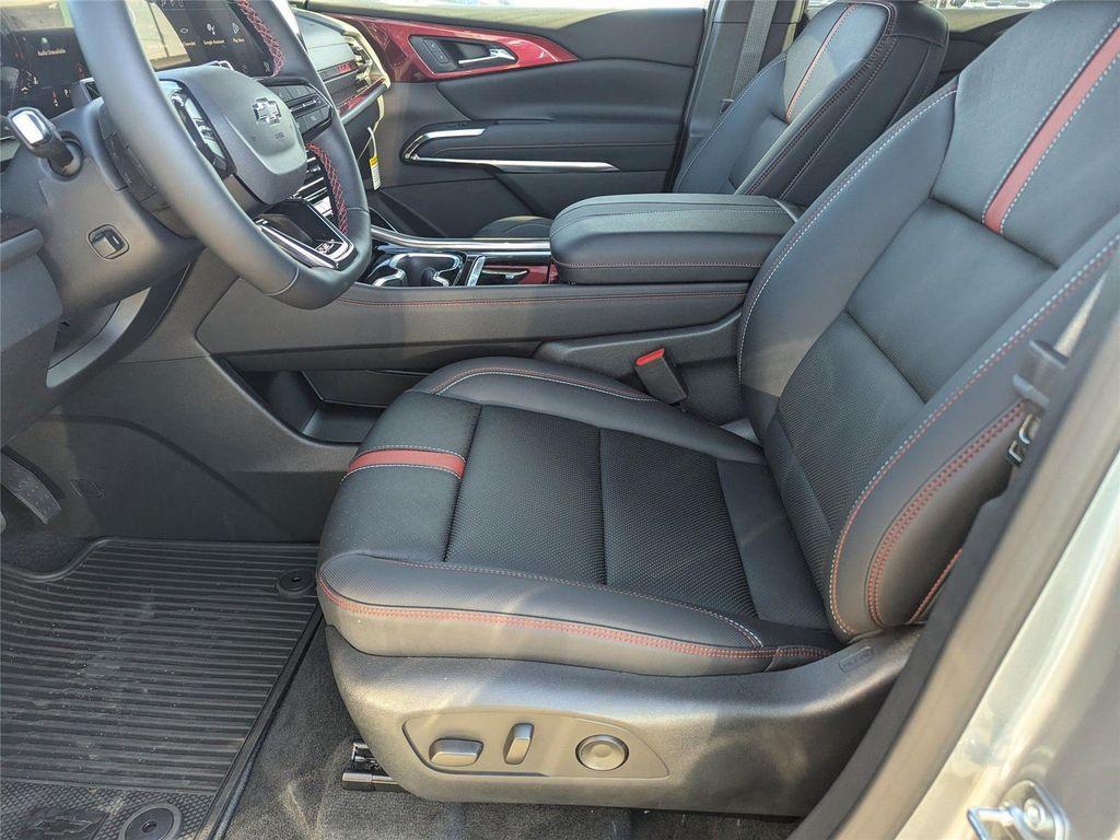 new 2026 Chevrolet Traverse car, priced at $55,114