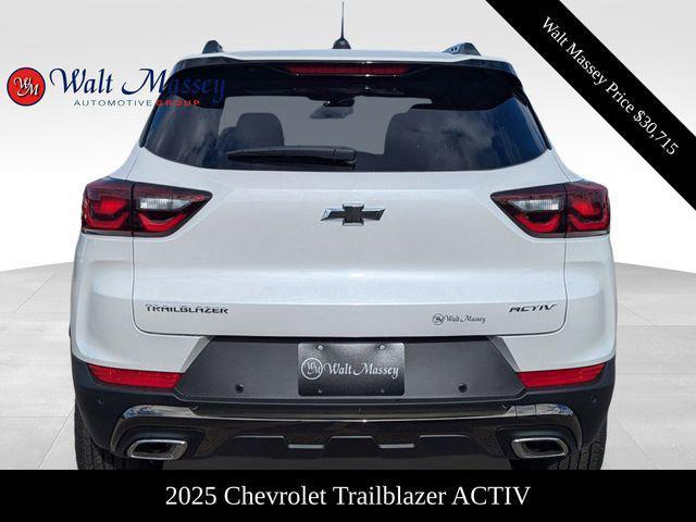 new 2025 Chevrolet TrailBlazer car, priced at $30,715