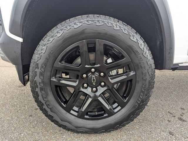 new 2025 Chevrolet Colorado car, priced at $40,868