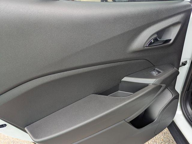 new 2025 Chevrolet Trax car, priced at $23,325