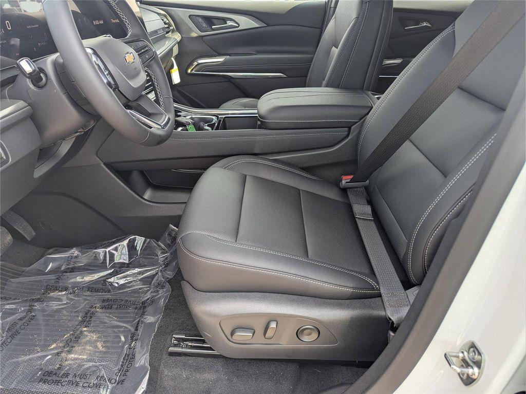 new 2026 Chevrolet Traverse car, priced at $41,984