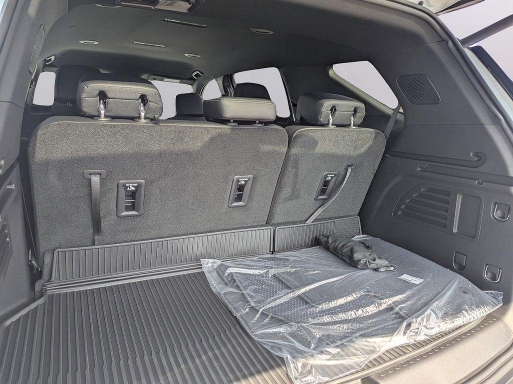 new 2026 Chevrolet Traverse car, priced at $41,984