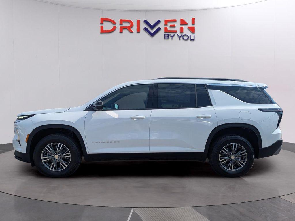 new 2026 Chevrolet Traverse car, priced at $41,984