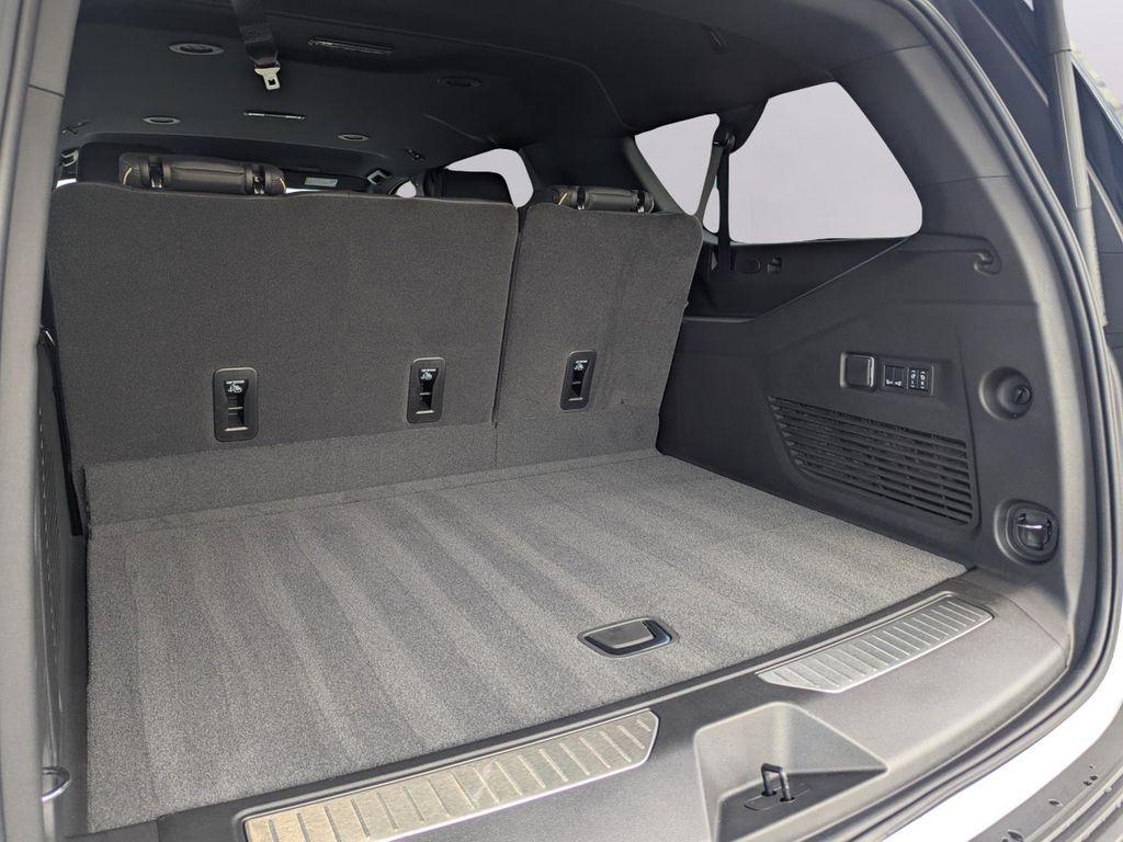 new 2025 Chevrolet Suburban car, priced at $71,810