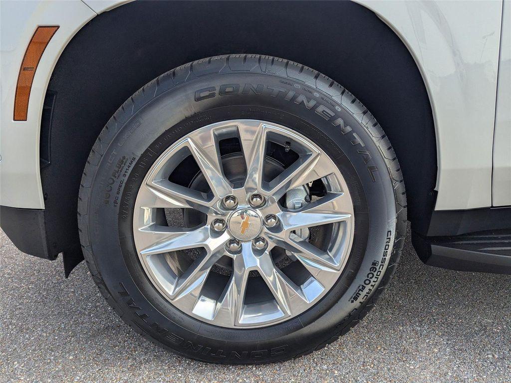 new 2025 Chevrolet Suburban car, priced at $71,810