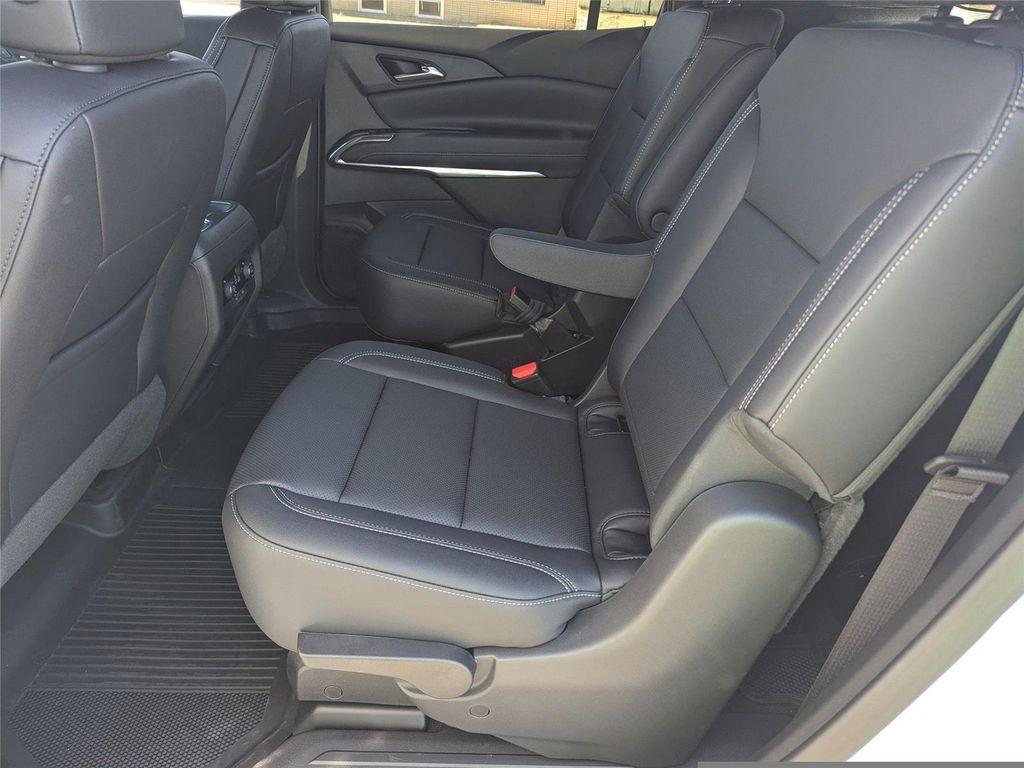 new 2026 Chevrolet Traverse car, priced at $41,336