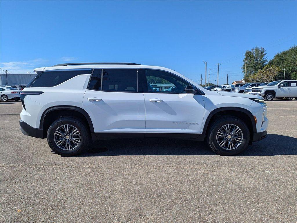 new 2026 Chevrolet Traverse car, priced at $41,336