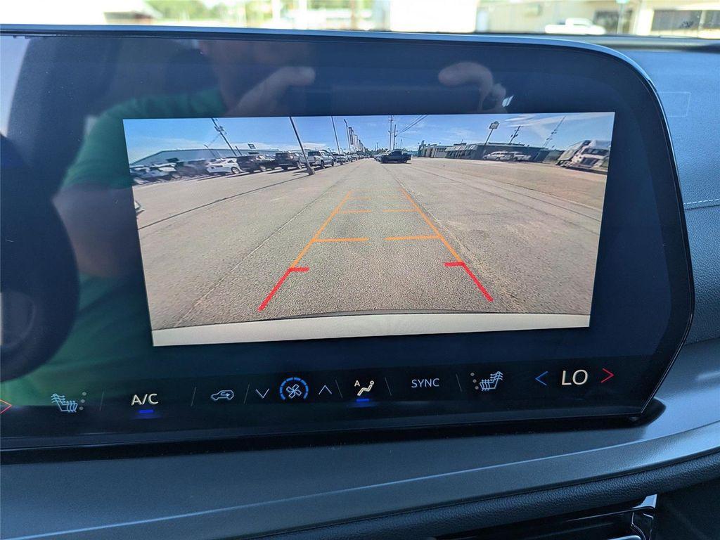 new 2026 Chevrolet Traverse car, priced at $41,336