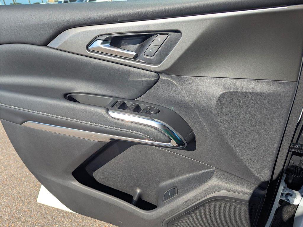 new 2026 Chevrolet Traverse car, priced at $41,336