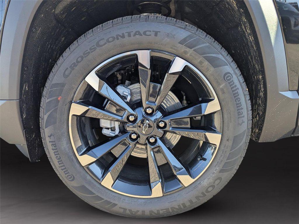 new 2026 Chevrolet Equinox car, priced at $35,904