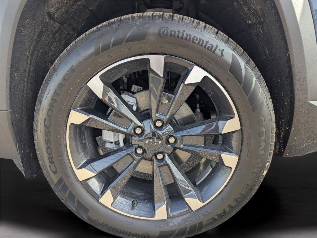 new 2026 Chevrolet Equinox car, priced at $35,059