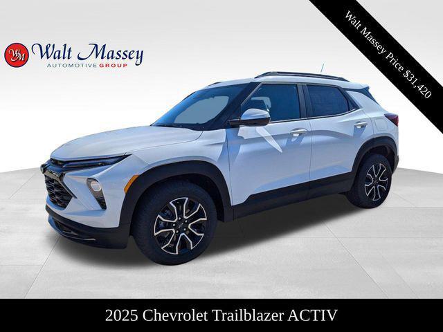 new 2025 Chevrolet TrailBlazer car, priced at $31,420